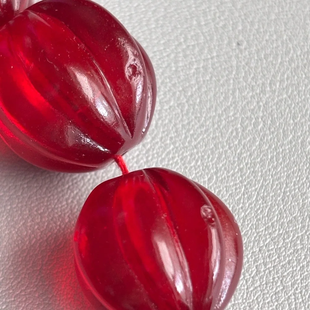 Vintage Red Glass Graduated Beaded Necklace READ